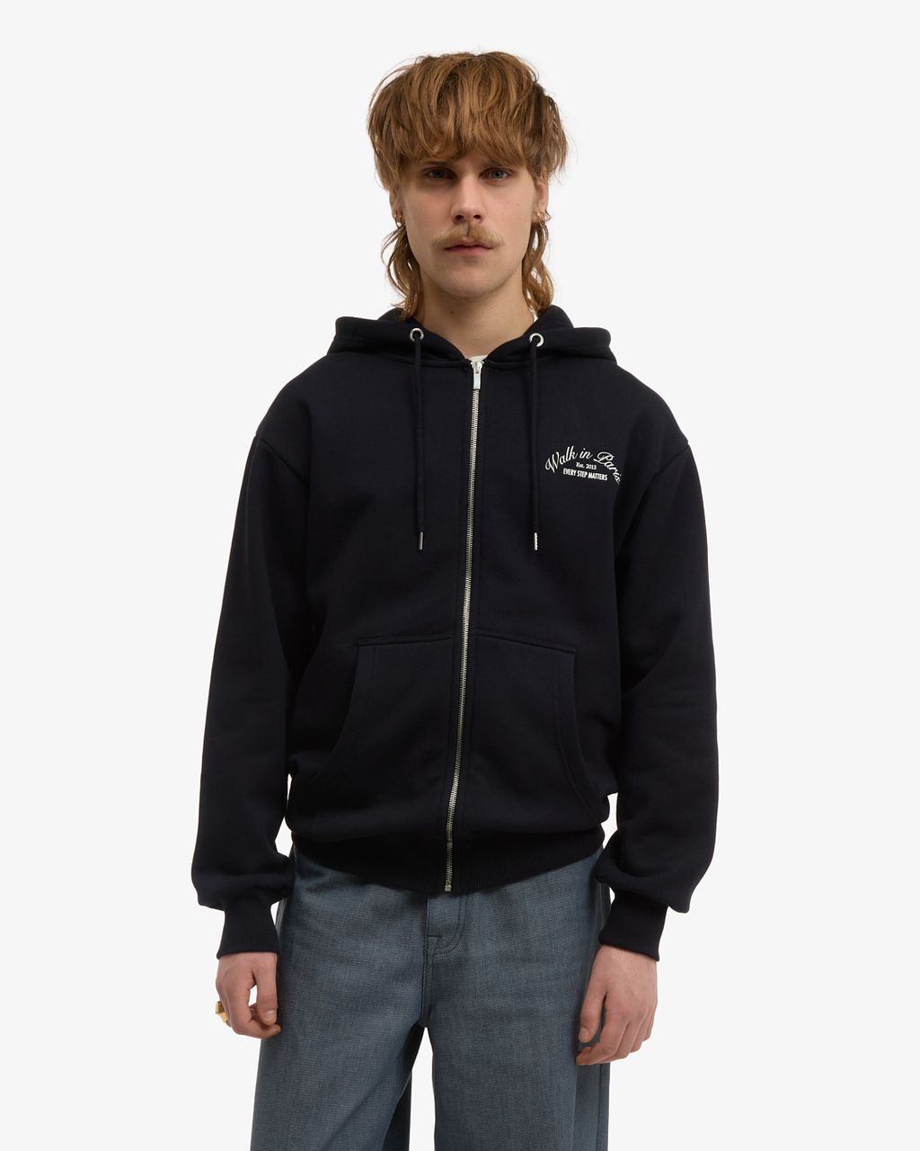 Le hoodie zippé Signature